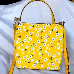 NWOT Yellow floral Kate spade authentic crossbody.